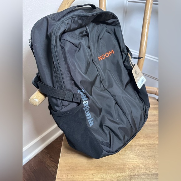 NWT Patagonia Refugio Daypack Backpack 26L - Black (47913) with noom Logo - Picture 3 of 6